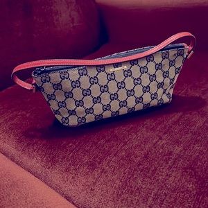 Gucci Petit Bag very stylish